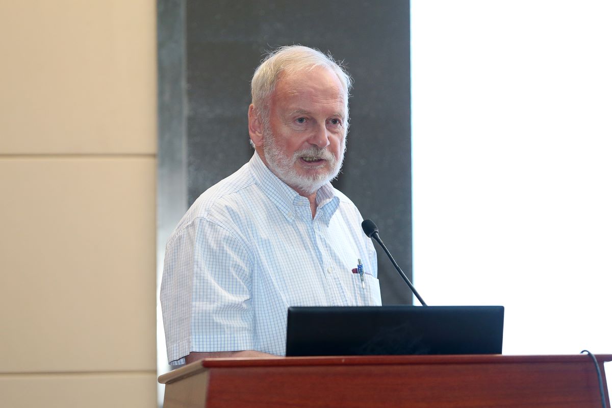 哈特穆特·米歇尔教授 哈特穆特·米歇尔教授